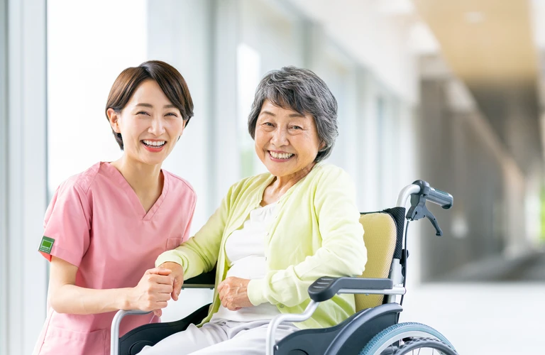 未経験者でも安心！介護の道を共に歩もう