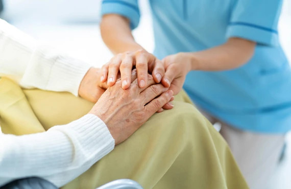 あなたのライフスタイルに合わせた柔軟な働き方、介護業界でのお手伝いを求む！